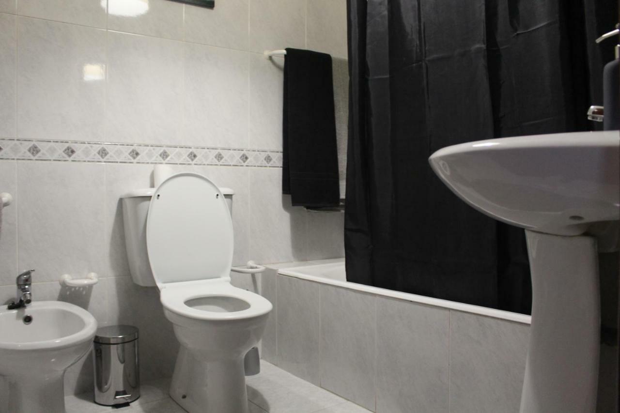 Invicta Flats - Oporto Apartment Bagian luar foto
